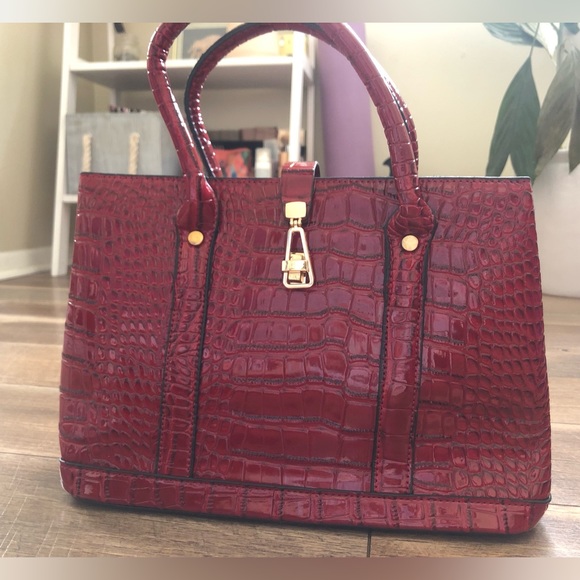 Red Retro Messenger Lock Bag Fashion Shoulder Handbag - Picture 4 of 6